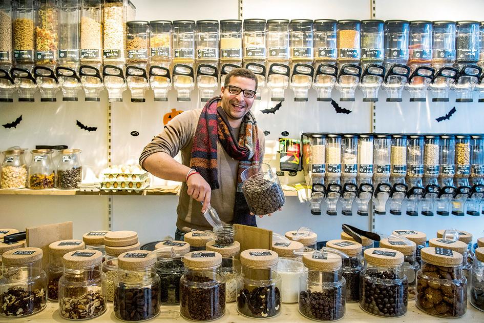 Bulk: a corner store in bulk | BRUZZ
