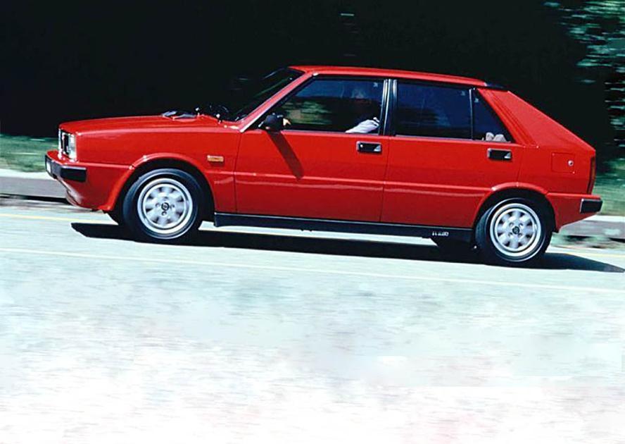 Brussel wacht nog met aangepaste wetgeving voor oldtimers | BRUZZ