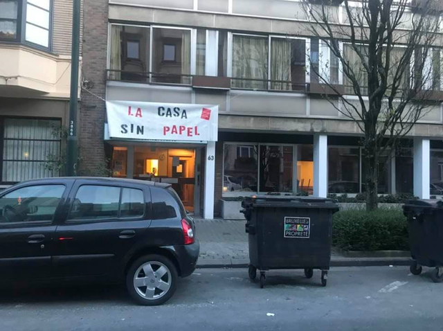 Meerderheid In Molenbeek Voor Regularisatie Sans-papiers | BRUZZ