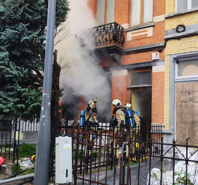 Appartement Onbewoonbaar Na Brand In Schaarbeek | BRUZZ