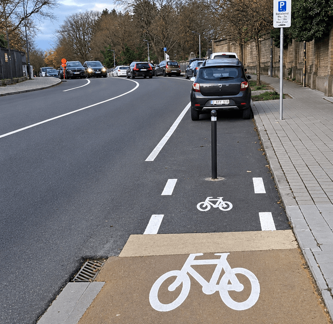 Jette axes protected bike path on Heilig-Hartlaan to preserve parking