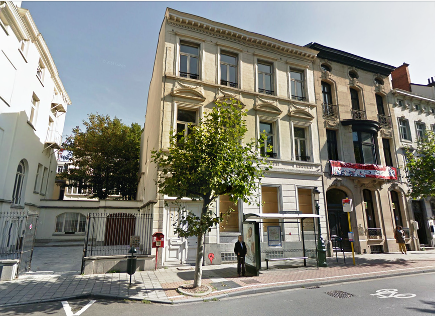 Sint-Joost verkoopt gekend kraakpand om gat in begroting te vullen: ook kinderen op straat